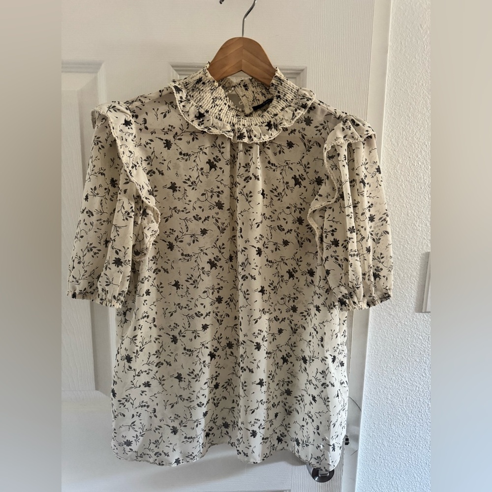 T Tahari Black and Cream Floral Top